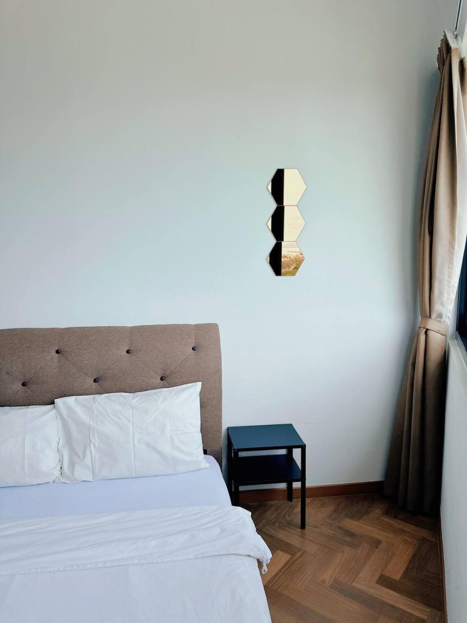 The Landmark Comfort Relax Spacious Sea View By Iz Tanjung Tokong Eksteriør billede