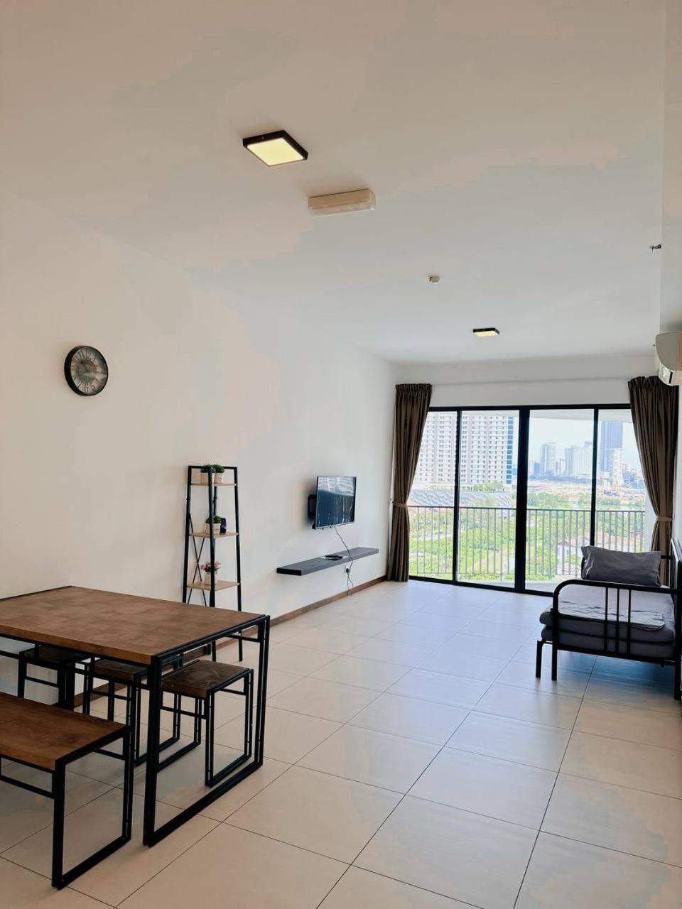 The Landmark Comfort Relax Spacious Sea View By Iz Tanjung Tokong Eksteriør billede